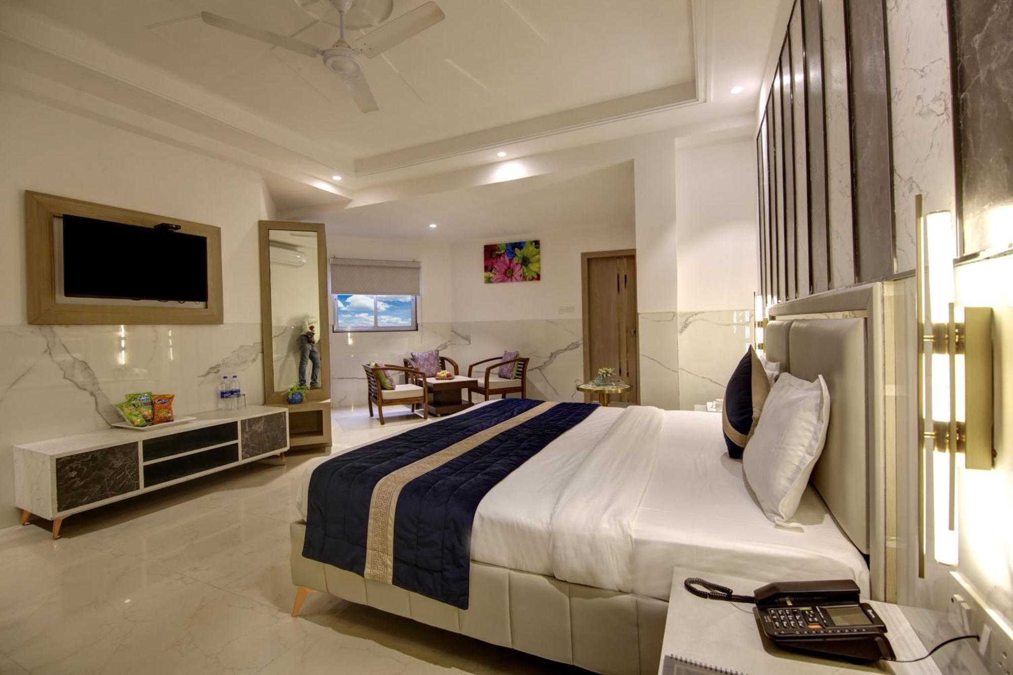 Delhi 37 By Star Group Near Delhi Airport * New Delhi