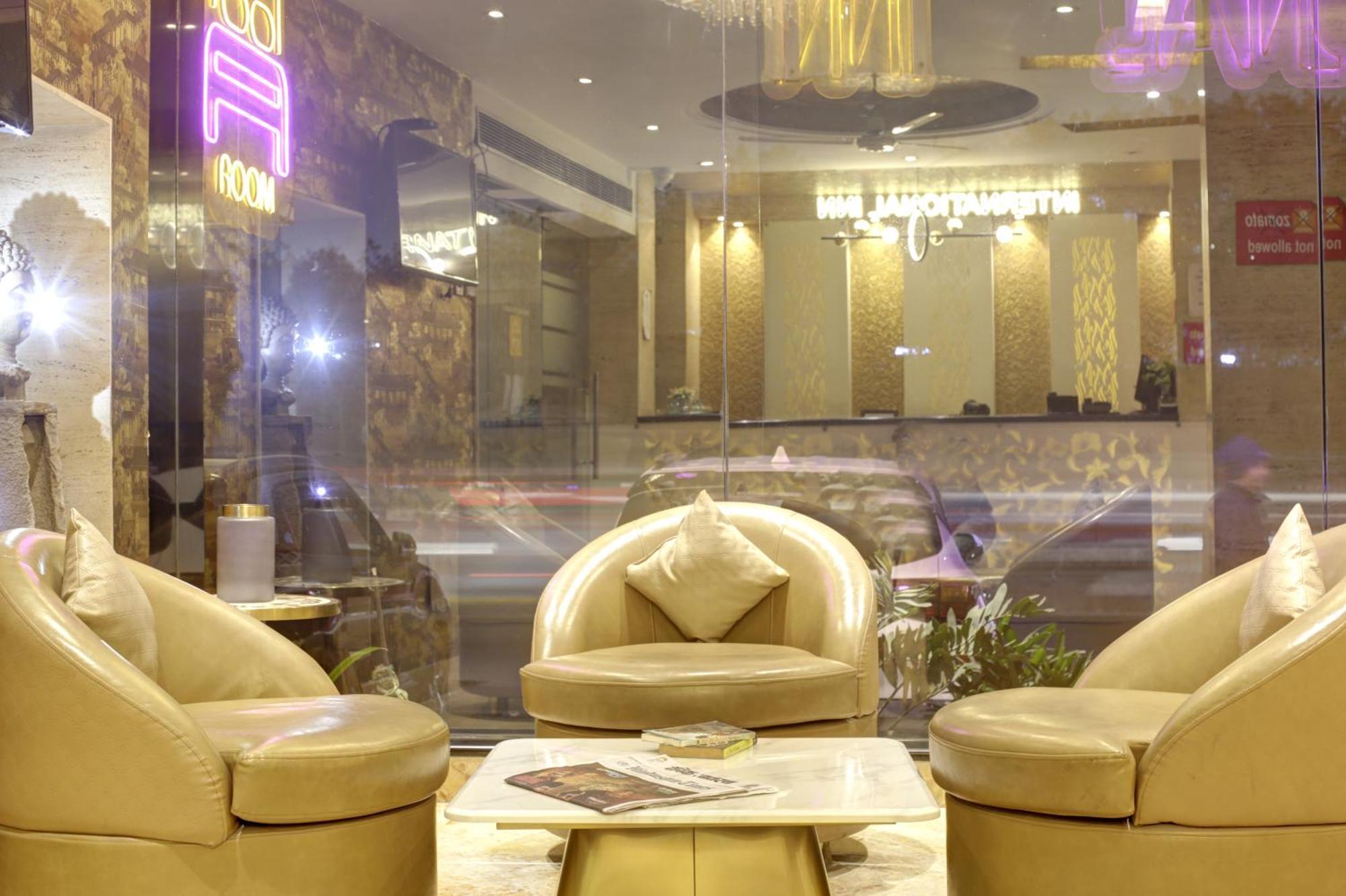 Hotel Delhi 37 By Star Group Near Delhi Airport *
