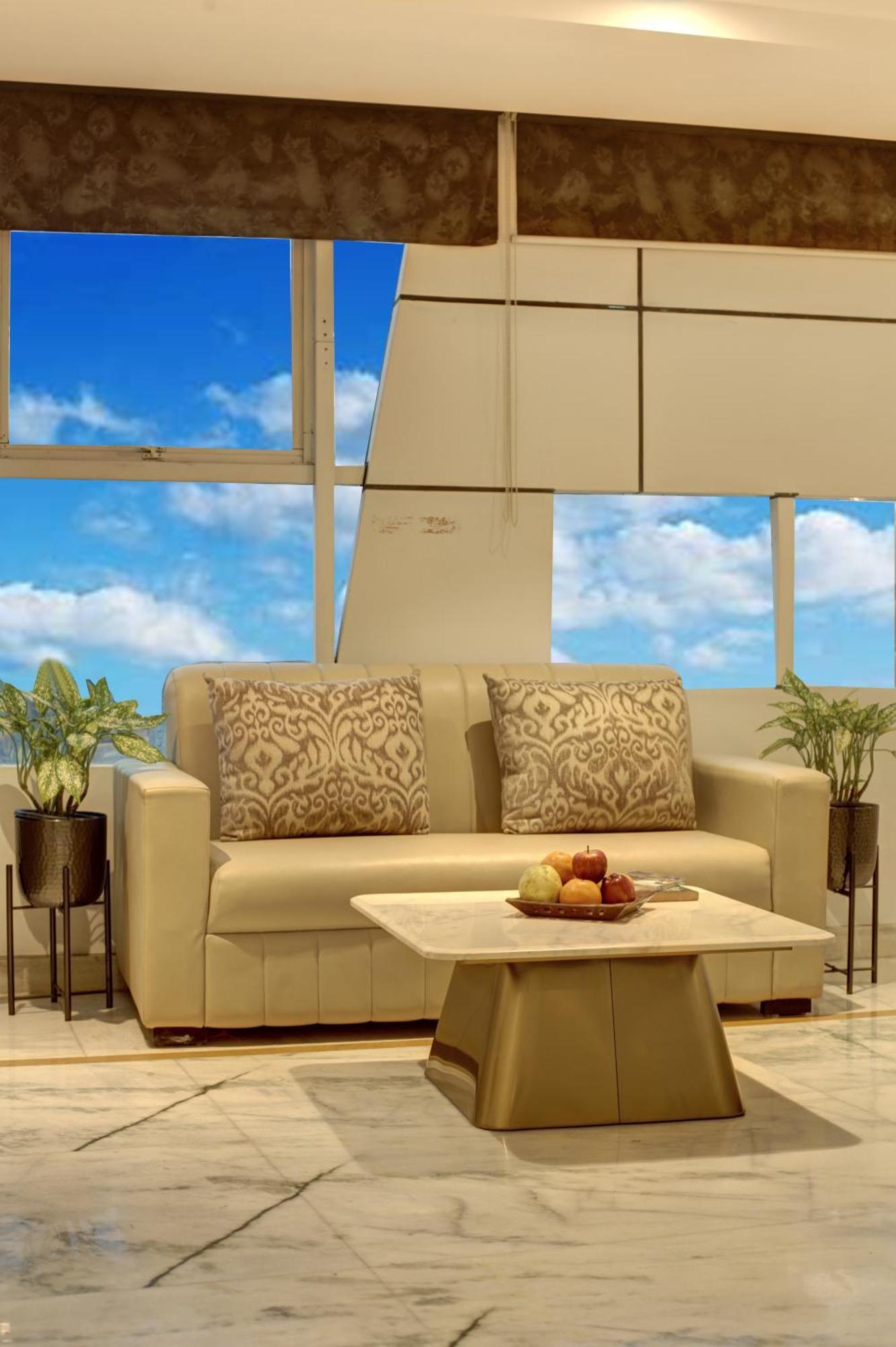 Delhi 37 By Star Group Near Delhi Airport * New Delhi