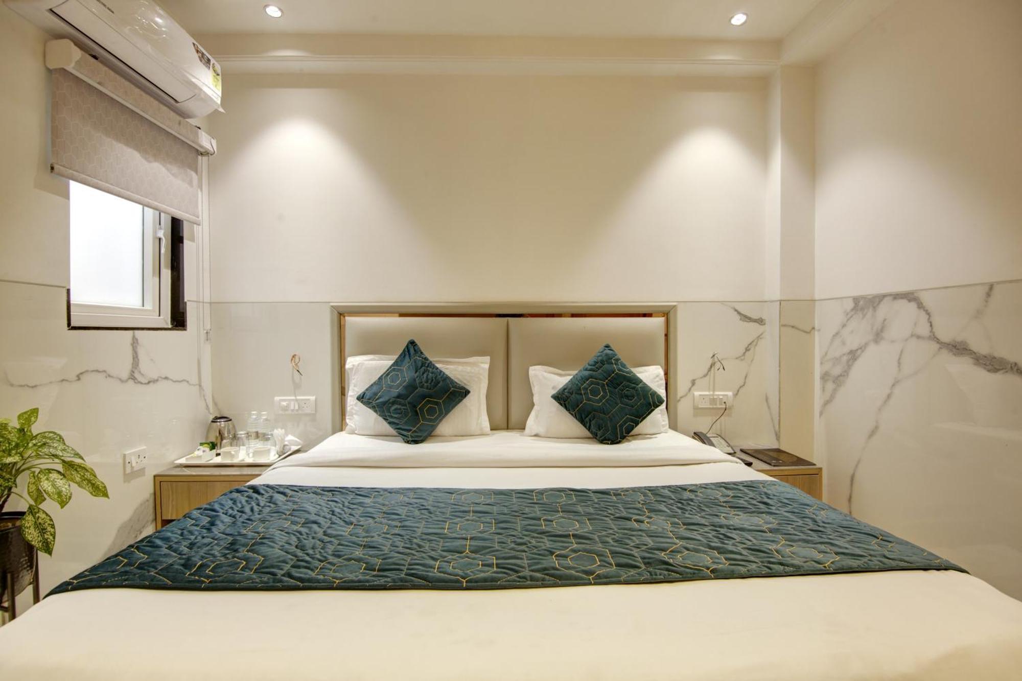 Hotel Delhi 37 By Star Group Near Delhi Airport New Delhi