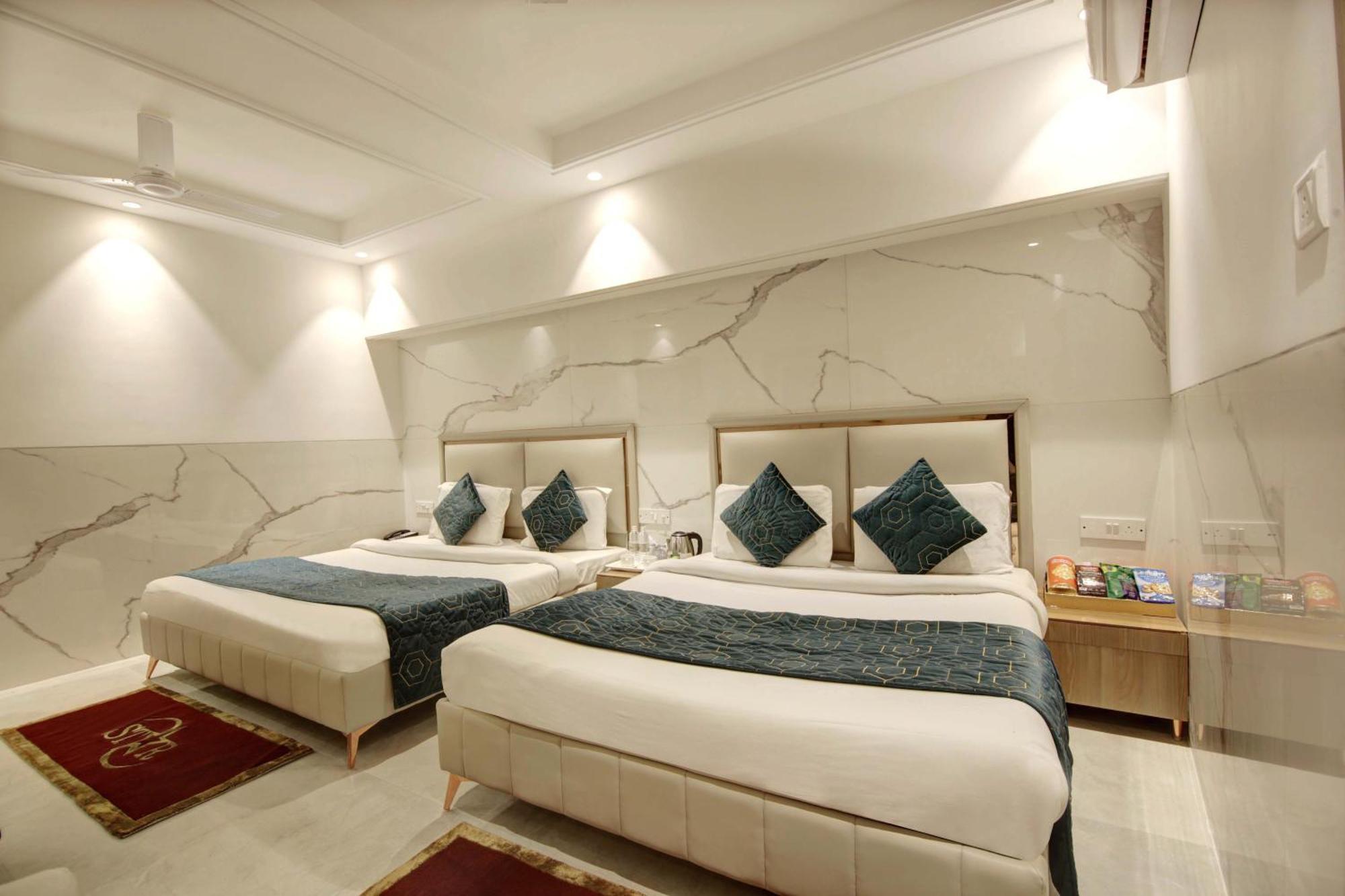 Delhi 37 By Star Group Near Delhi Airport * New Delhi